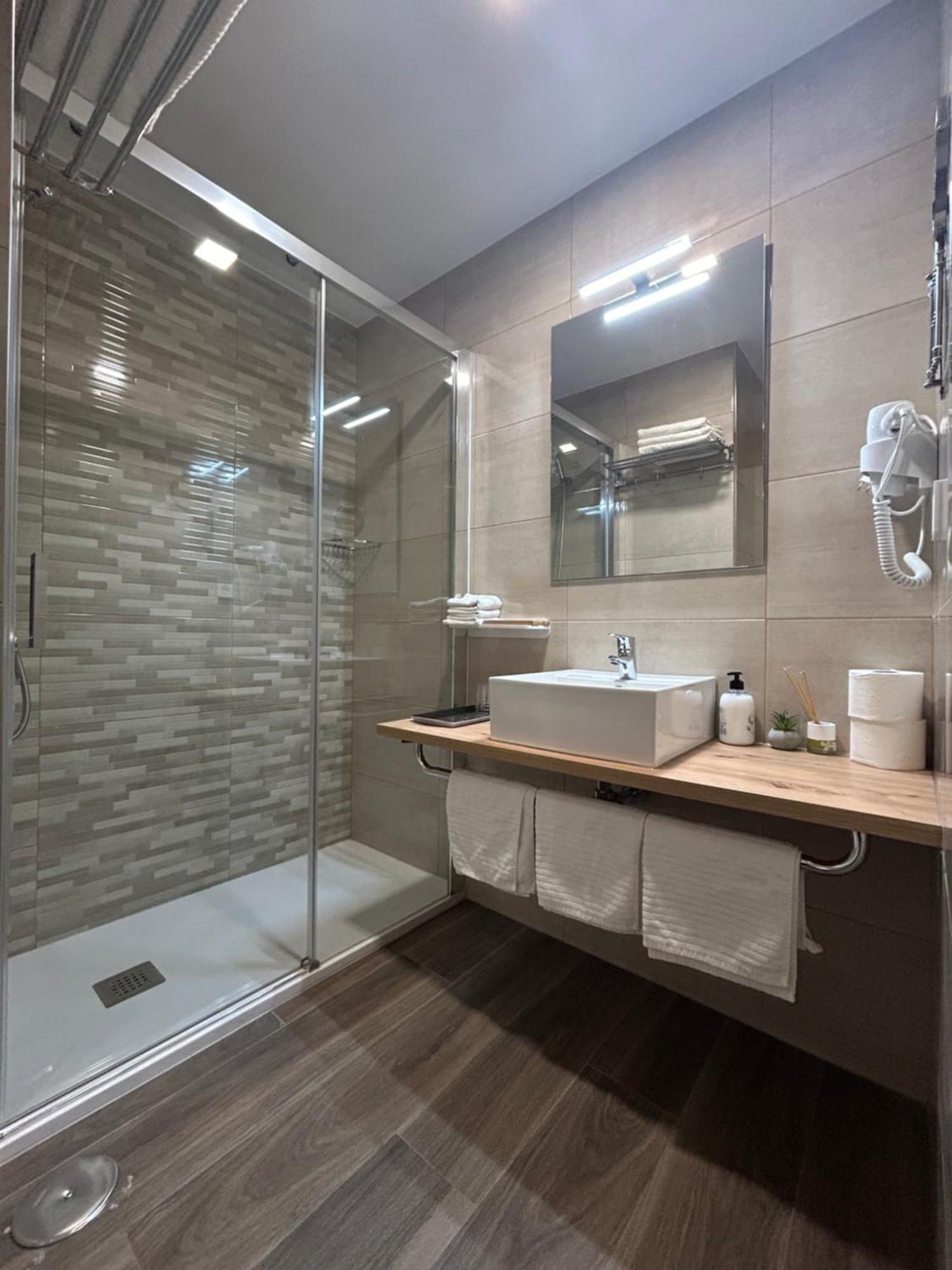 Alianza Suites Мадрид Экстерьер фото